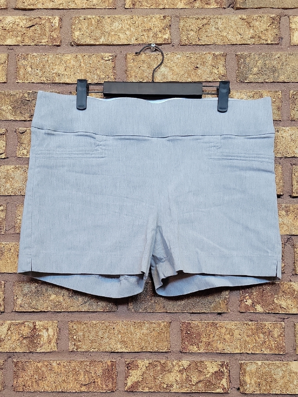 Maurices Pull-On Tailored Shorts Stretch Crepe Rayon Blend Elastic Waist Size L